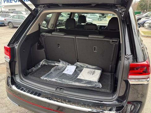 New 2026 Volkswagen Atlas SE FWD image 9