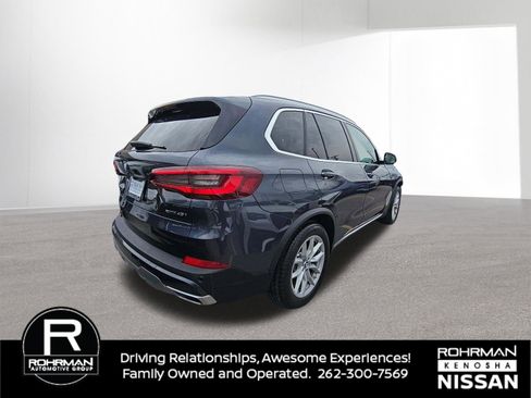 Used 2021 BMW X5 xDrive40i w/ Premium Package AWD/4WD image 3