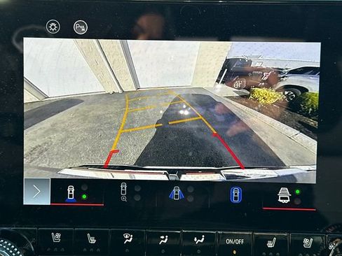 Used 2024 GMC Canyon Denali image 31