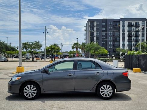 Used 2013 Toyota Corolla LE FWD image 9
