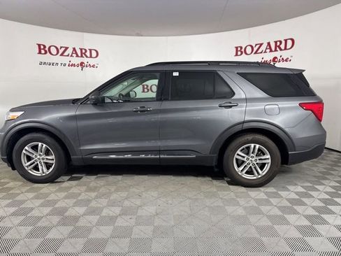 Used 2021 Ford Explorer XLT w/ Equipment Group 202A image 5