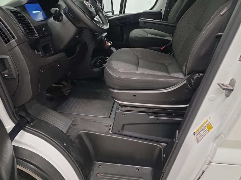Used 2025 RAM ProMaster 2500 w/ U-Haul Equipment Group FWD image 12