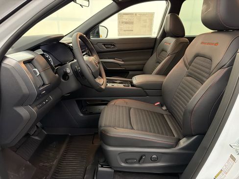 New 2026 Nissan Pathfinder Rock Creek w/ Rock Creek Premium Package AWD/4WD image 14