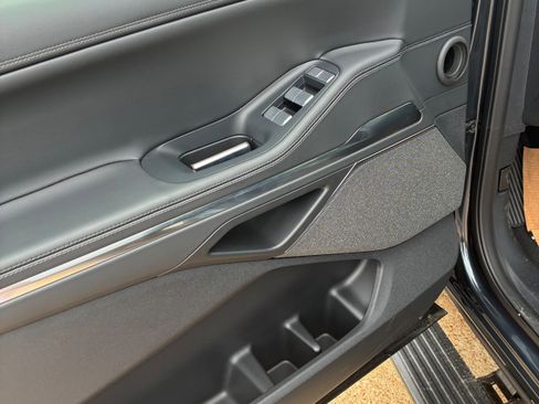 New 2025 Lincoln Navigator Reserve image 41