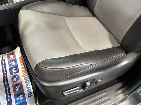 Used 2022 Toyota 4Runner SR5 Premium image 15