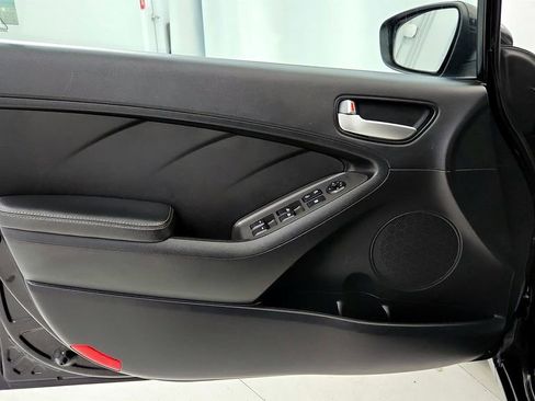 Used 2017 Kia Forte LX FWD image 21