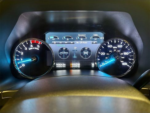 Used 2020 Ford F350 Platinum w/ FX4 Off-Road Package image 13