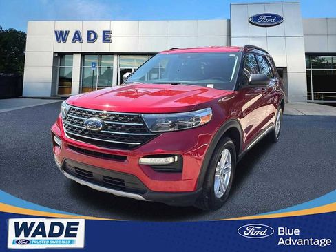 Certified 2022 Ford Explorer XLT w/ Equipment Group 202A AWD/4WD image 1