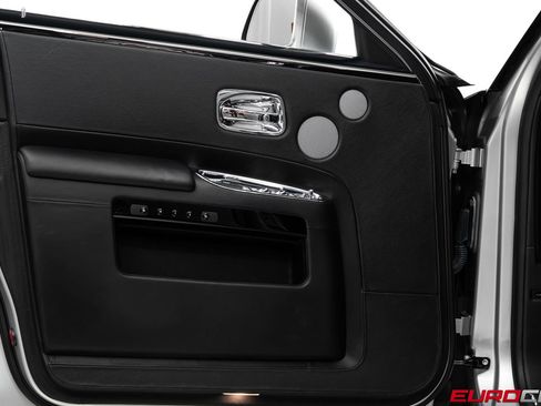 Used 2014 Rolls-Royce Ghost RWD image 24