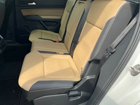 Used 2021 Volkswagen Atlas Cross Sport SEL R-Line FWD image 12