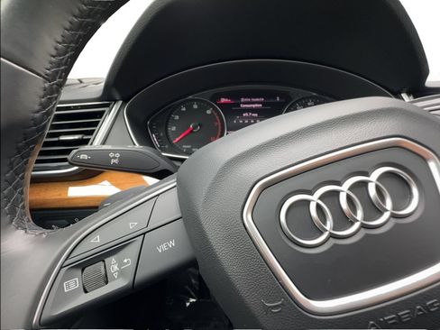 Used 2023 Audi Q5 2.0T Premium w/ Convenience Package AWD/4WD image 43