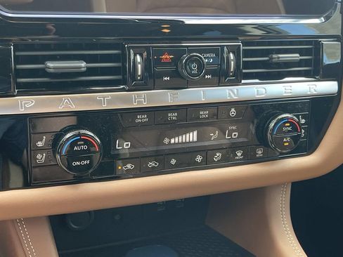 New 2026 Nissan Pathfinder Platinum w/ Lighting Package AWD/4WD image 30