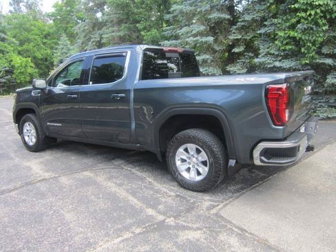Used 2020 GMC Sierra 1500 SLE w/ SLE Value Package AWD/4WD image 3
