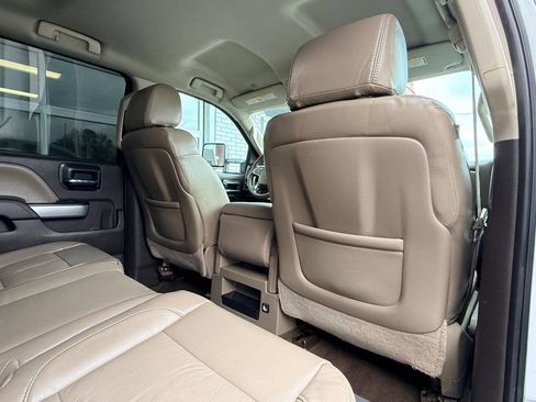 Used 2015 Chevrolet Silverado 2500 LT w/ LT Convenience Package image 37