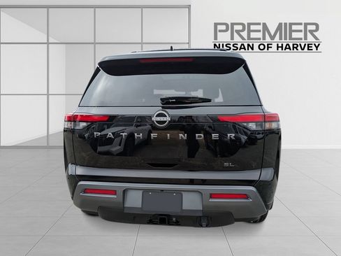 New 2026 Nissan Pathfinder SL w/ SL Premium Package FWD image 4
