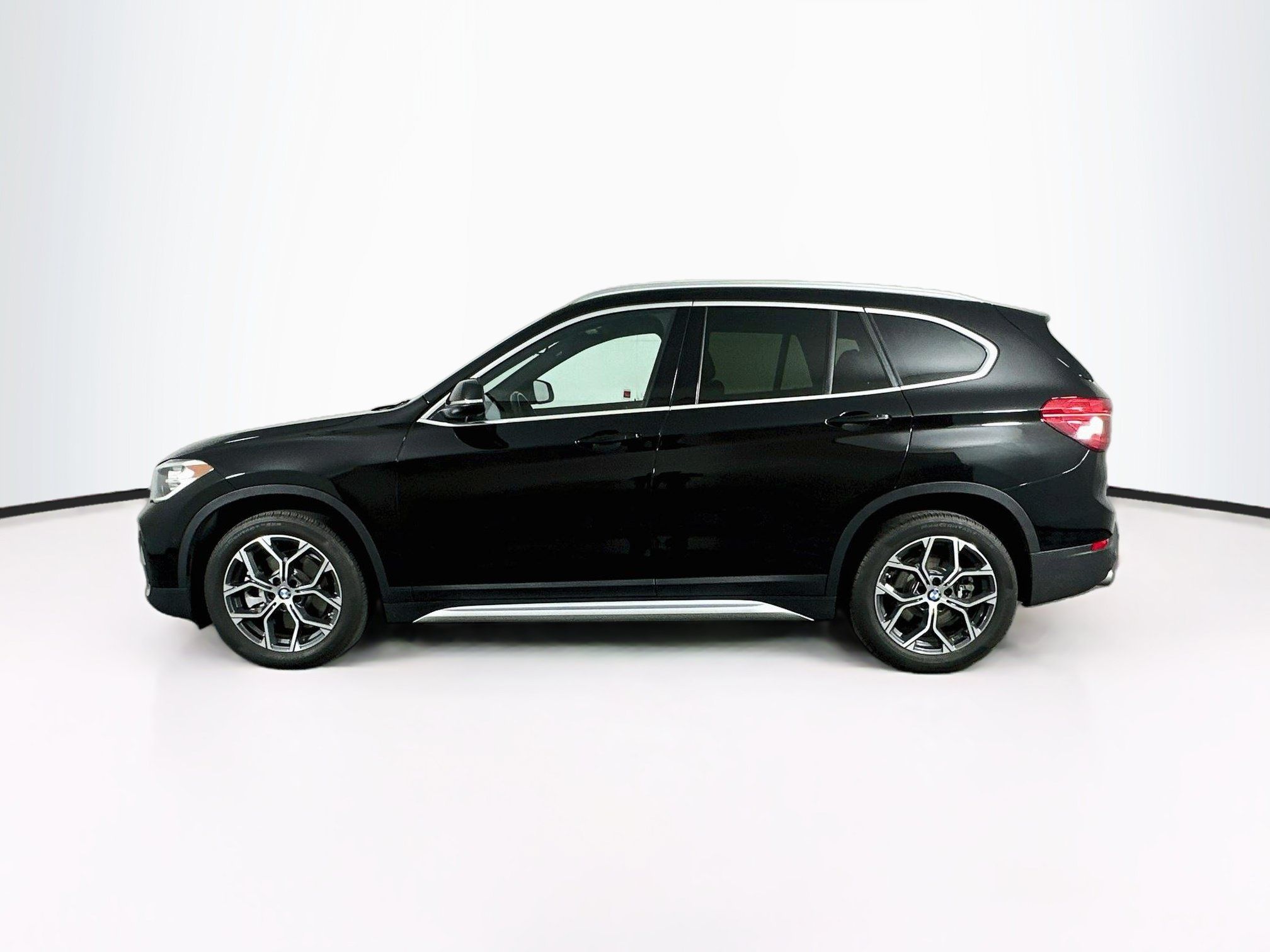 Used 2021 BMW X1 sDrive28i FWD image 4
