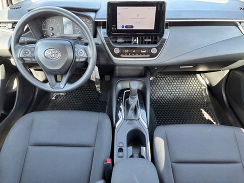 Used 2025 Toyota Corolla LE image 12