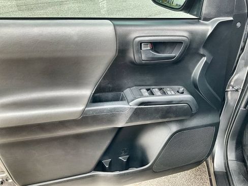 Used 2019 Toyota Tacoma SR w/ SR Convenience Package RWD image 21