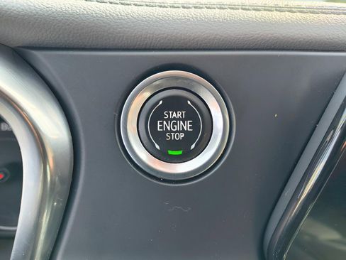 Used 2021 Chevrolet Blazer LT w/ Sound & Technology Package FWD image 24