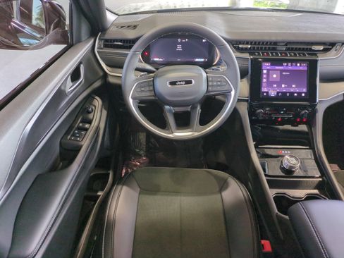 New 2025 Jeep Grand Cherokee L Altitude AWD/4WD image 17