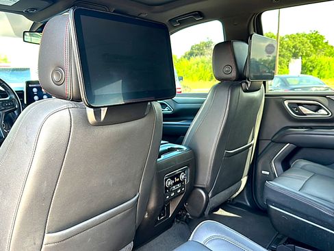 Used 2021 Chevrolet Tahoe RST w/ Luxury Package RWD image 18