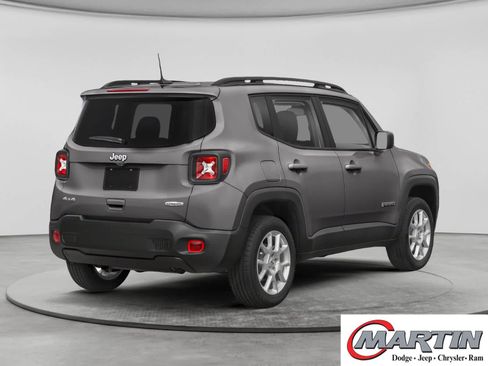 Used 2023 Jeep Renegade Altitude AWD/4WD image 2