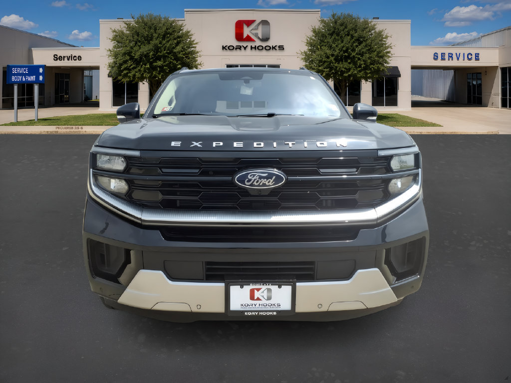 Used 2025 Ford Expedition Platinum AWD/4WD image 6