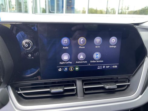 Used 2024 Chevrolet Trax LS w/ LS Convenience Package FWD image 21