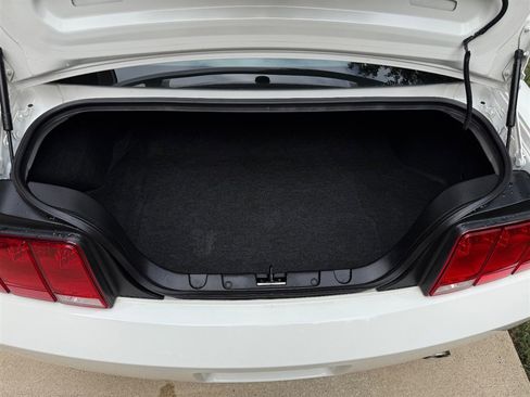 Used 2009 Ford Mustang GT image 64