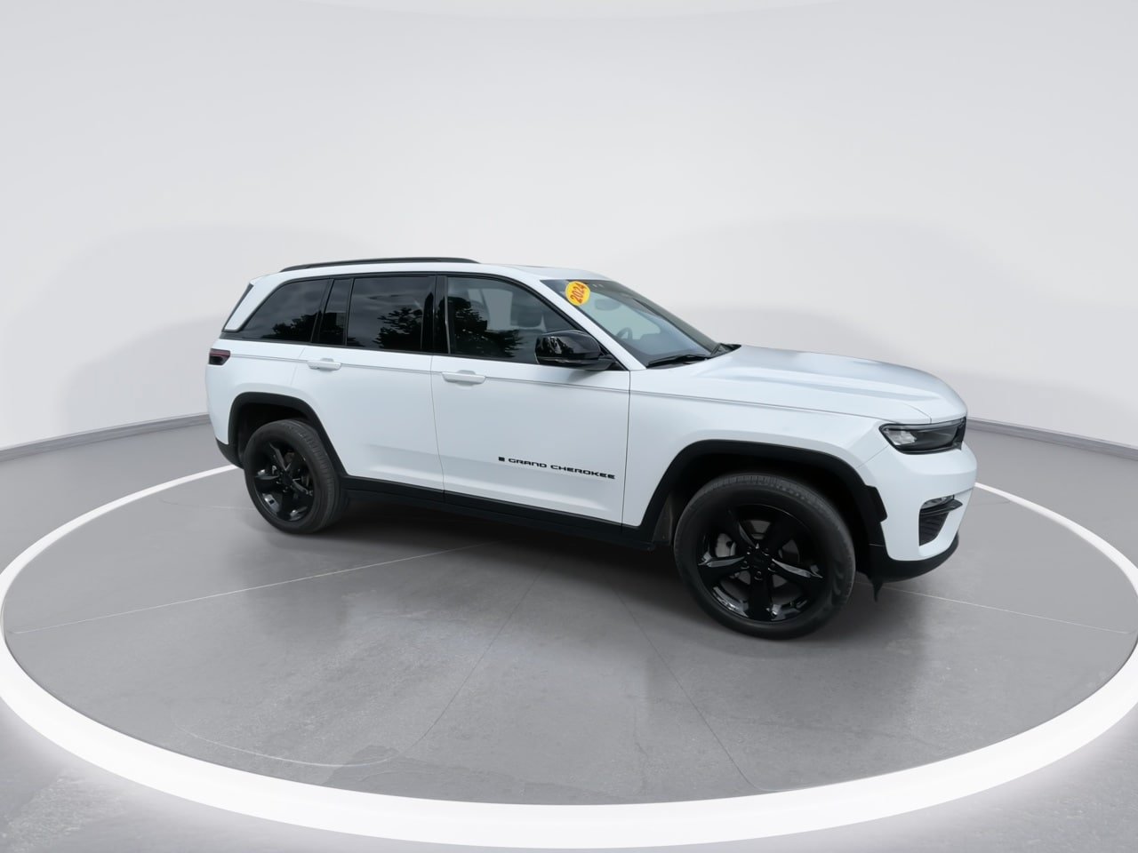 Used 2024 Jeep Grand Cherokee Limited w/ Black Appearance Package AWD/4WD image 24