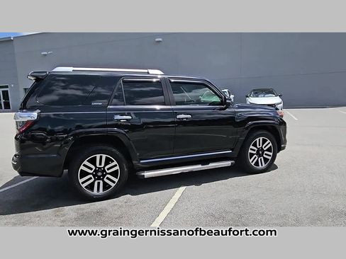 Used 2018 Toyota 4Runner Limited AWD/4WD image 28