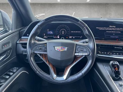 Used 2023 Cadillac Escalade Premium Luxury image 21