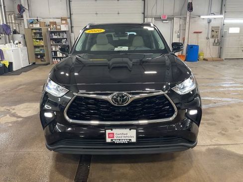 Used 2020 Toyota Highlander Limited image 2