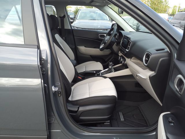 Used 2026 Hyundai Venue SEL FWD image 14