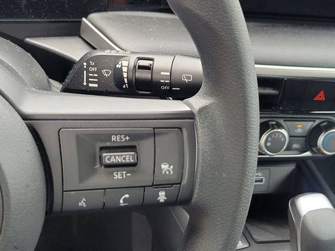 Used 2025 Nissan Kicks S AWD/4WD image 20