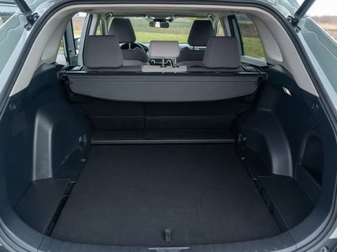 Used 2022 Toyota RAV4 XLE image 17