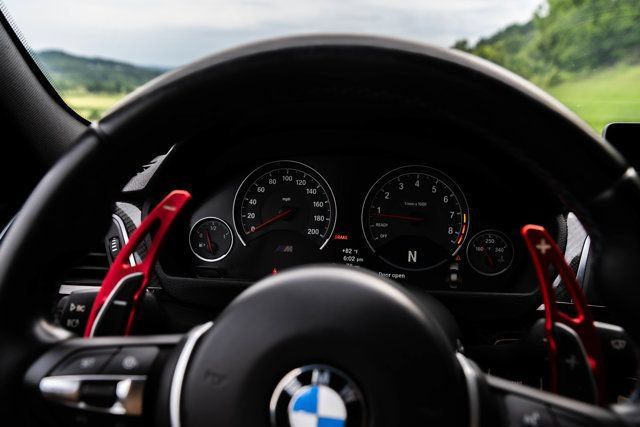 Used 2016 BMW M3 RWD image 21