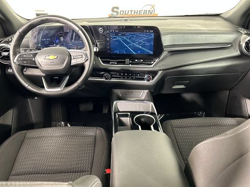 Used 2025 Chevrolet Equinox LT AWD/4WD image 18
