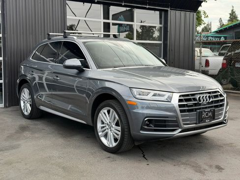 Used 2018 Audi Q5 Prestige w/ Prestige Package AWD/4WD image 3