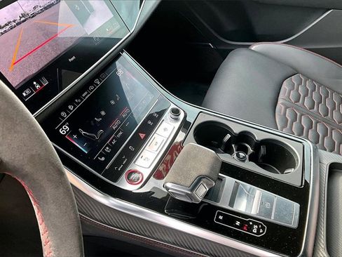 Used 2024 Audi RS Q8 image 23