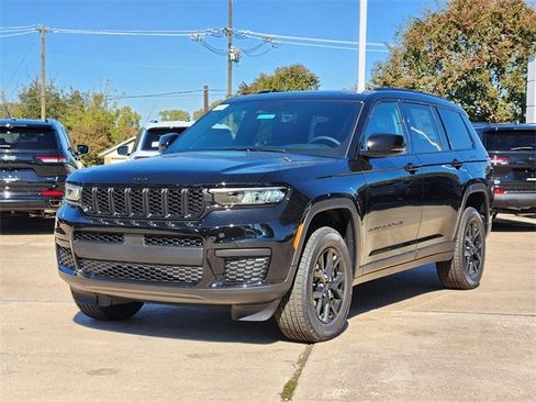 New 2025 Jeep Grand Cherokee L Altitude image 2