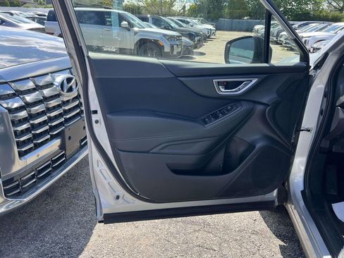 Used 2022 Subaru Forester Premium AWD/4WD image 16