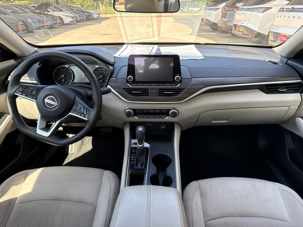 Certified 2025 Nissan Altima 2.5 SV FWD image 26