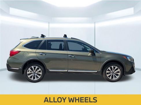 Used 2018 Subaru Outback 2.5i Touring w/ Protection Package #1 AWD/4WD image 8