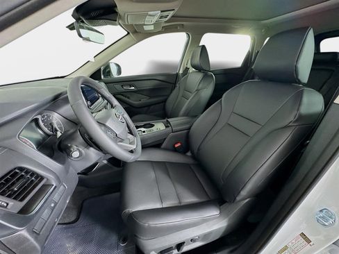 New 2026 Nissan Rogue SV FWD image 11