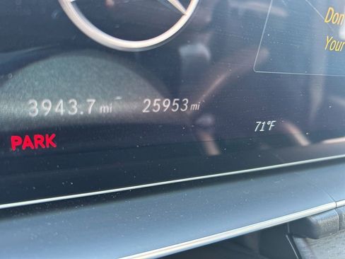 Used 2025 Mercedes-Benz GLS 450 4MATIC image 6
