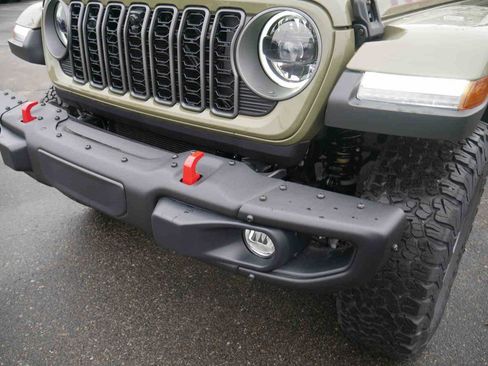 New 2026 Jeep Wrangler Unlimited Rubicon w/ Steel Bumper Group AWD/4WD image 15