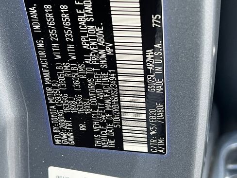 Used 2022 Toyota Highlander XLE image 28