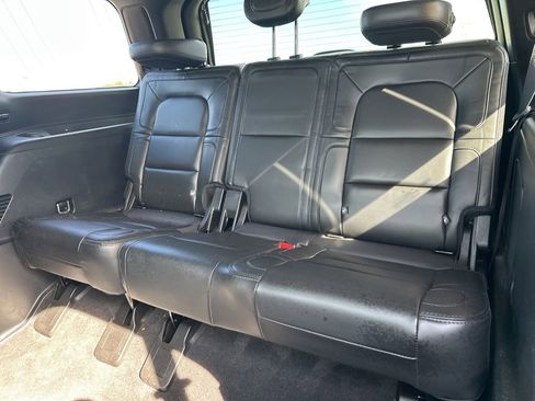 Used 2021 Lincoln Navigator Reserve w/ Luxury Package image 44