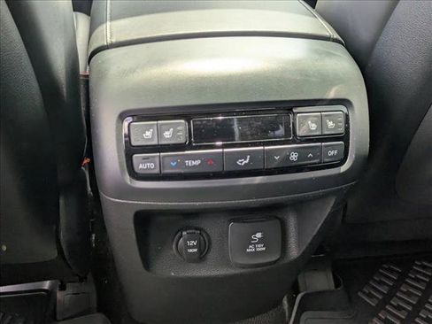 Used 2023 Hyundai Palisade SEL FWD image 18
